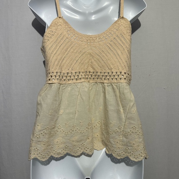 Roommates Cream Stitched Peplum Tank Blouse - Medium - Picture 2 of 3